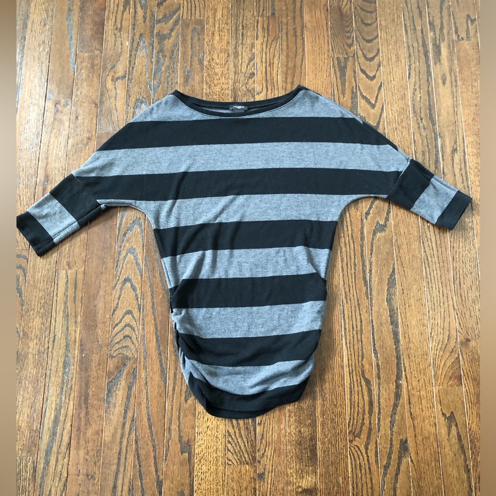 Ann Taylor Women’s XS Black/Gray Striped Dolman Sleeved Ruched Sides Tunic Top